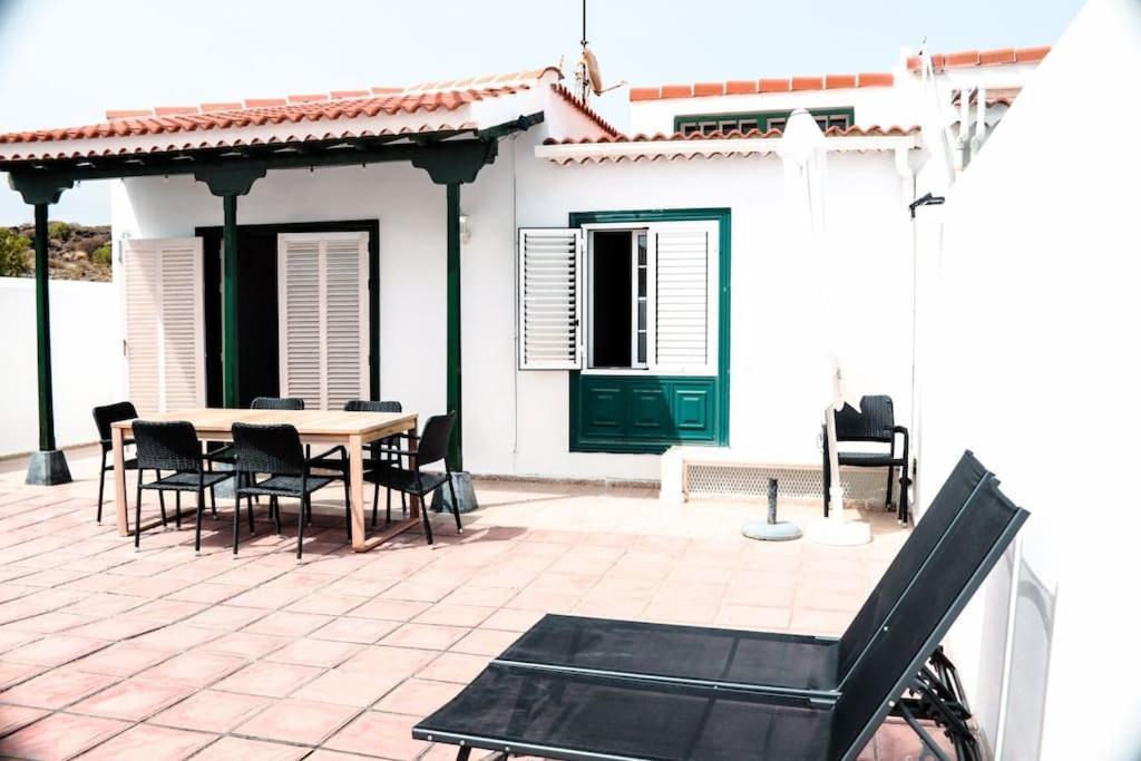 Acogedora Casa En Abades En Tranquila Urbanizacion Villa Kültér fotó